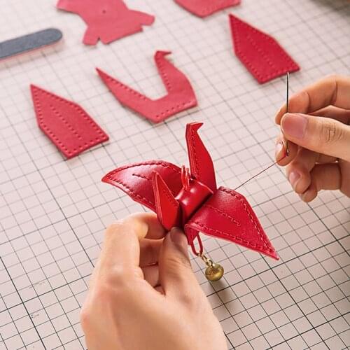 Leather craft tools DIY material package car pendants jewelry pendants hand-stitched real cowhide sewing accessories set