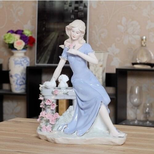 Retro Porcelain Belle and Pigeons Figurine Ceramic Maiden Statuette Art and Craft Ornament for Home Decoration and Festival Gift
