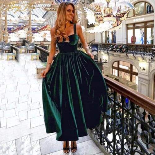 BeryLove Emerald Green Velvet Prom Dress 2020 Simple Straps Formal A line Party Dress Plain Short Evening Dress Zipper Up Back