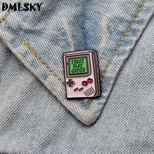 DMLSKY Game machine Funny Metal Brooches Enamel Pins Men Lapel Pin Shirt Brooch Backpack badge Women Collar Pin Jewelry M3173