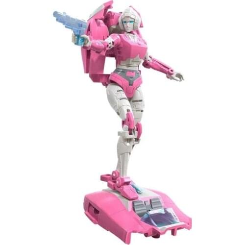New Arrival Siege War For Cybertron Earthrise Arcee Woman Robot Classic Toys For Boys Action Figure