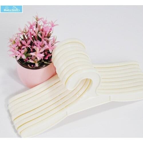 100 Pcs/lot Pet Clothes Hangers for Pet Shop Use Wholesale High Quality White Dog Clothes Hanger Dog Accessories Free Shipping