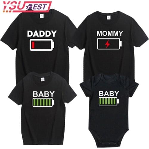 Family Matching Clothing Battery Summer Mother Daughter Clothes Family Look T-shirt Mother Son Outfits Cotton Dad Baby Rompers
