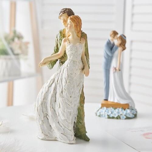 Mini Garden Decoration Accessories Resin Embellished Couple Figurines Bedroom Decoration Valentines Day Gift Home Decoration