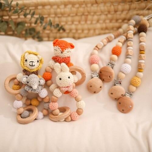 2 pc Baby Wooden Rattles Crochet Cartoon Animal Baby Personalized Name Pacifier Chain Teething Bracelets Rodent Newborn Gifts