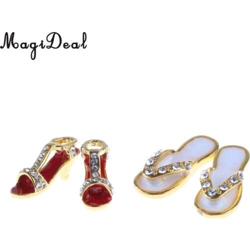 MagiDeal 1:12 Dollhouse Miniature Metal Slippers Shoes for 1/12 Scale Dolls House Living Room Bedroom Decoration Accessories