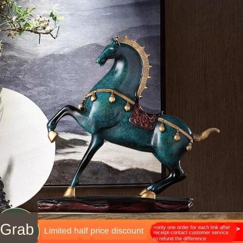 Chinese Style Resin Horse Model Art Statue Home Decoration Accessories Medieval Abstract Sculpture Modern Office Desk Decorative