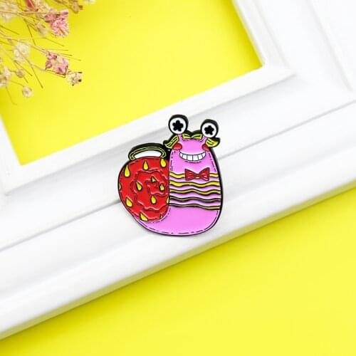 Happy snail travel Enamel Brooch Cartoon animal Smile snail pink Badge Bag jackets Fun Lapel Pin Snails red house