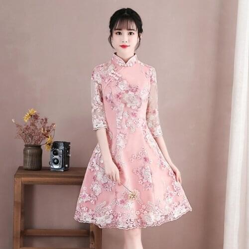 Classic Girl Stage Performance Dress Elegant Slim Sexy Cheongsam Chinese National Lace Embroidery Floral Qipao Large Size 3XL