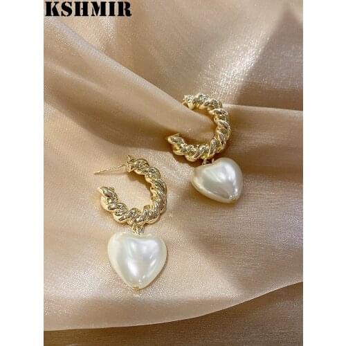 Kshmir Fashion Twisted Metal Earrings 2020 New Pearl Heart Earrings gold female Studs