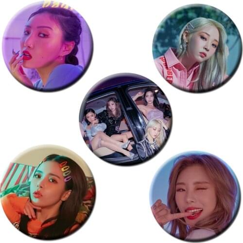 Kpop MAMAMOO Badge brooch New album Reality in BLACK for fans collcetion K-pop MAMAMOO Badge brooch