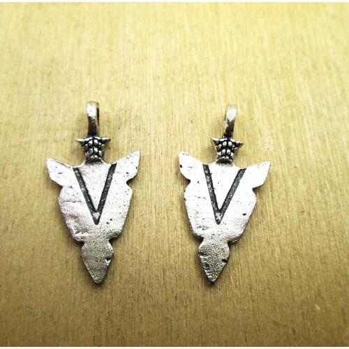 15PCS--32x16mmTriangle Arrow Triangle Sword Triangle Shield Jewelry Making DIY necklace/ bracelets charms antique silver tone
