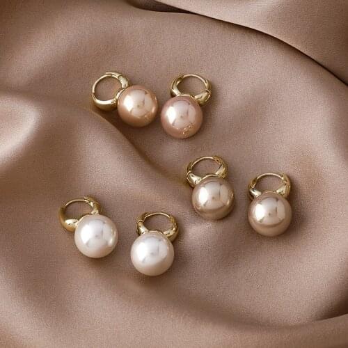 Gold Plated Color Ear Buckle Jewelry Pearl Round Ear Buckle Are Suitable for Womens Wedding Party and Prom Accessories