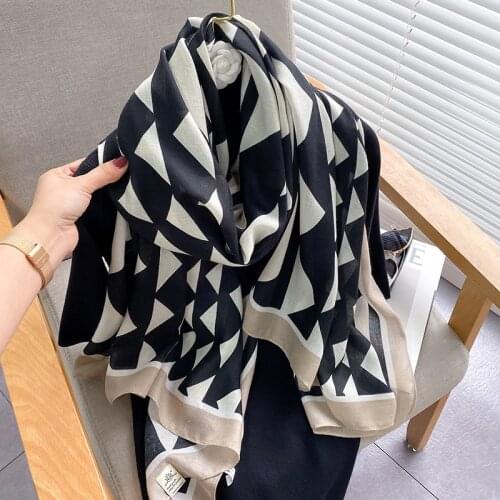 2020 Luxury brands winter warm shawl scarf women cotton soft chiffon grid ms Chain design scarf Muslim headscarves
