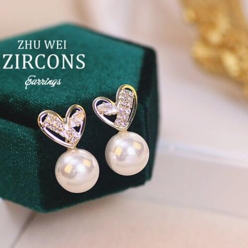 New Fashion Gold Color Heart Stud Earring Shiny Cubic Zircon Imitation Pearl Stud Earrings for Women Fashion Wedding Jewelry G