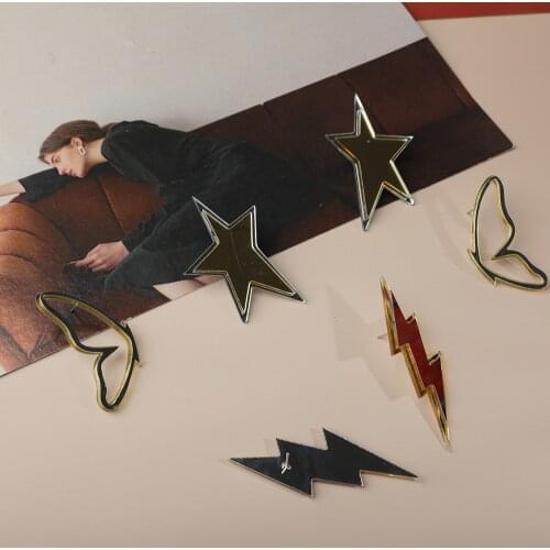 Fashion Design Gold Color Hollow Butterfly Earrings for Women New Design Statement Sequin Lightning Star Wings Stud Earring