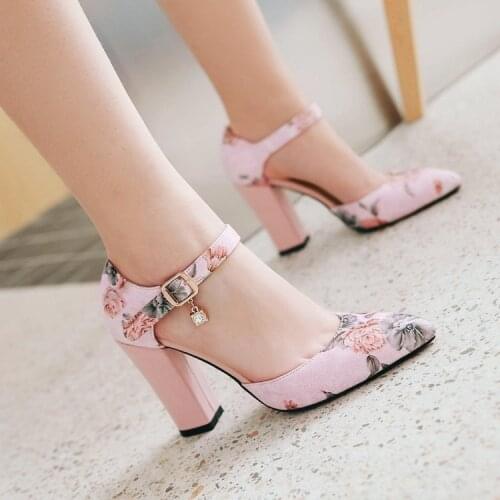 Spring and summer new plant flower pointed thick heel four season shoes large size 43 44 45 46 large high heel sandals trend
