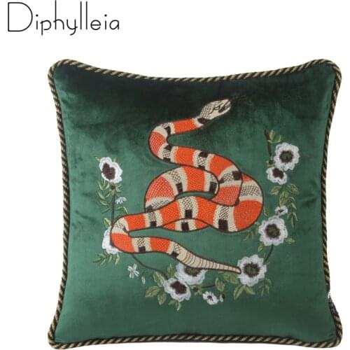 Diphylleia 2020 retro style luxury silk velvet animal snake embroidery INS cushion cover Bedroom Living Room Sofa pillow case