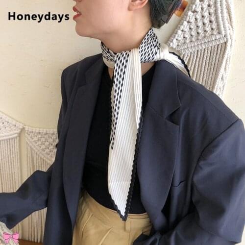 New Designer Pleated Striped Square Scarf Luxury Ladies Fashion Hair Band Travel Sunscreen Scarfs Decoration Neck Scarf Bandanna