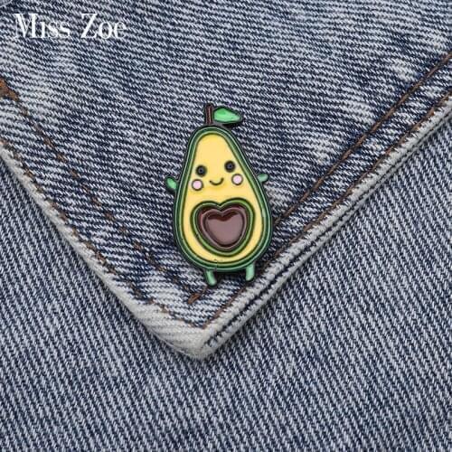 Cute Pear Avocado Enamel Pin Heart Fruit Core Brooches Bag Clothes Lapel Pin Green Fruit Badge Love Jewelry Gift for Lover Kids