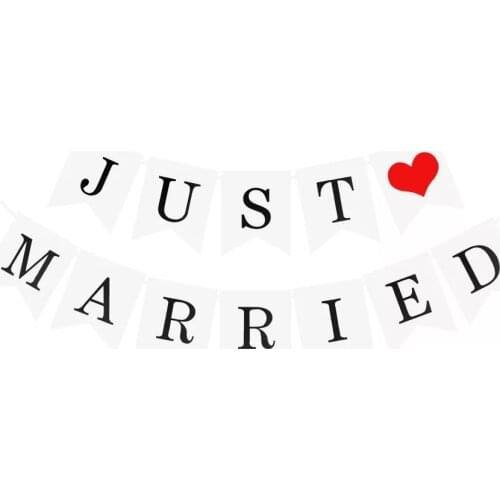 LQZZY Just Married Banner Flag Wedding Bunting Garland Wedding Decor Photo Shoot Props Romantic Valentines Day Party Supplies