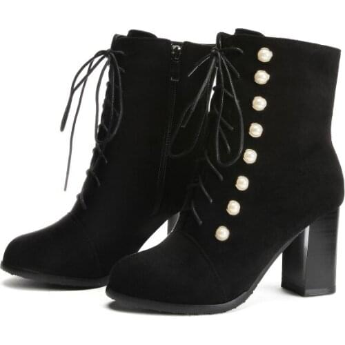 Big Size Euro-American wind-pointed heavy heel lace metal decorative short boots