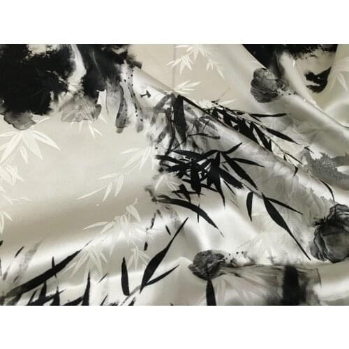 White Background Ink Lotus Leaf Lotus Seedpod Pattern Printing Digital Inkjet Mulberry Silk Fabric 19 M Jacquard Silk Satin