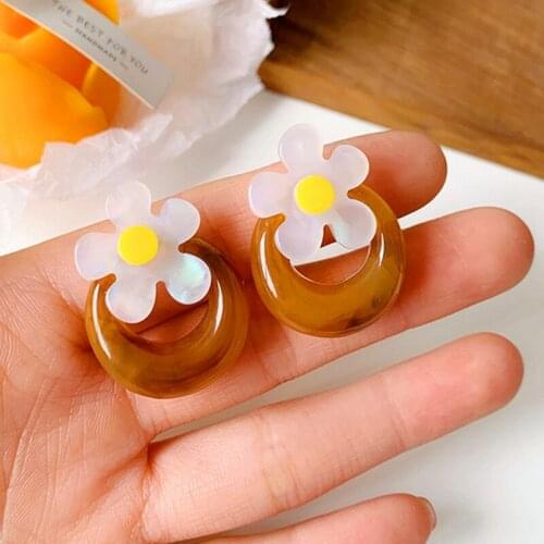 Korean Version of Acetate Plate Flower Earrings Resin Geometric Flowers Statement Drop Earring New Fashion Women Dangle Jewelry