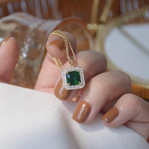 2021 New Fashion Brand Jewelry Elegant Green Crystal Square Pendant&necklaces for Women Delicate Zirconia Charm Choker Necklaces