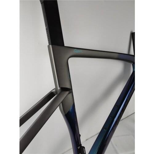 2021 New carbon road bike frame suitable for Di2 group Frame set includes frame+handlebar+stem+fork+seatpost+headset+clamp