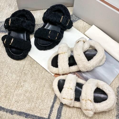 New Hot Fur Shoes Round Toe Women Shoes Winter Women Sandals Comfort Flats Woman Wool Sandals Woman Buckle Strap Genuine Leather