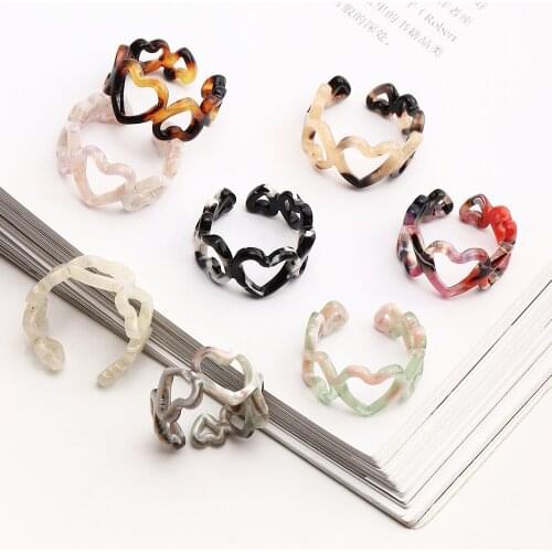 New Korea Colorful Heart Rings Hollow Open Resin Plastic Rings for Women Girls Party Travel Jewelry Gifts