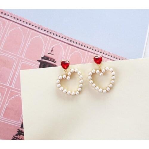 Sweet and romantic imitation pearl earrings fashion exquisite metal crystal earrings trend simple womens jewelry