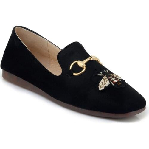 Early spring of 2019 the new light mouth embroidered square mama shoes 30 to 44