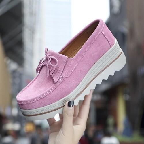 Spring Women Flats Shoes Suede Leather Platform Sneakers Slip On Ladies Shoes Flats Punching Womens Loafers Casual Shoes Mother