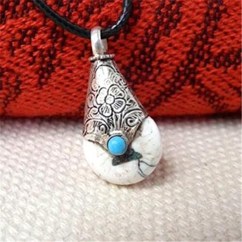 Tibetan Vintage Charms Copper Capped Natural Conch Shell Vintage Water Drop Pendant TBP078