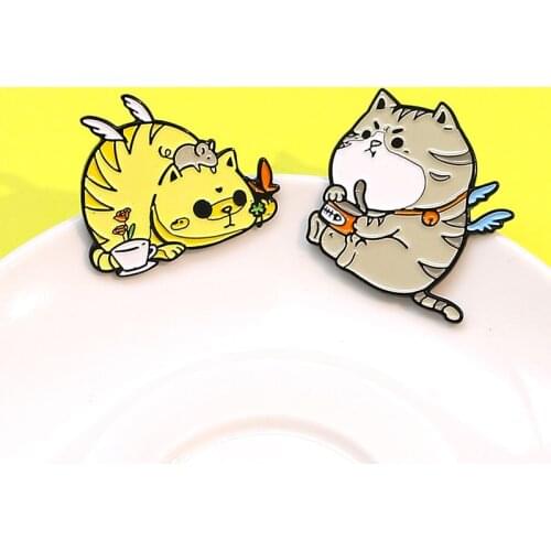 Angel Cats Enamel Pin fat cat who loves fish and mice Brooch Cute animals kitten lovers Lapel Pins Backpack clothes fun Badge