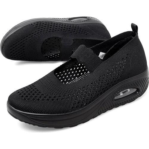 Women Casual Shoes Light Breathable Mesh Tennis Summer Knitted Vulcanized Shoes Outdoor Slip-On Sock Sneakers Ladies Boat Shoes