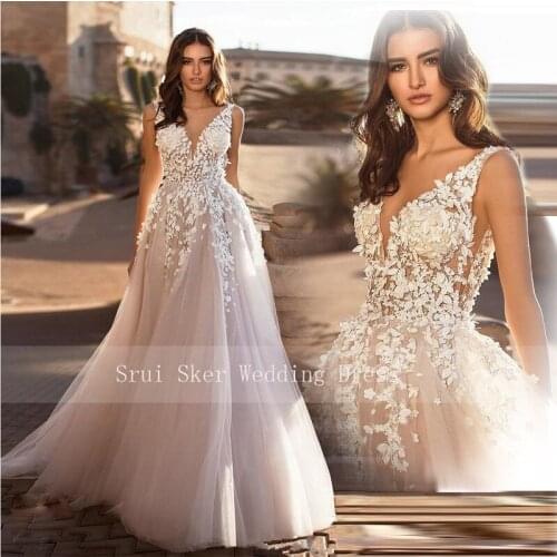 Marvelous champagne V-Neck Wedding Dresses 3D Floral Appliqued Lace Bridal Gowns Tulle vestido de novia Plus size