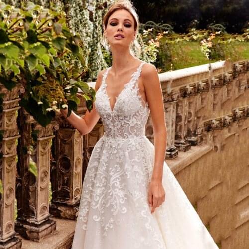 Thinyfull Elegant V Neck Wedding Dresses A Line Sleeveless Bride Dresses Tulle Backless Lace Appliques Court Train Bridal Gown