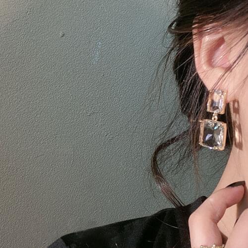 2021 Fashion Luxury Elegant Shiny Square Transparent Crystal Dangle Earrings For Women Party Daily Jewelry Gifts