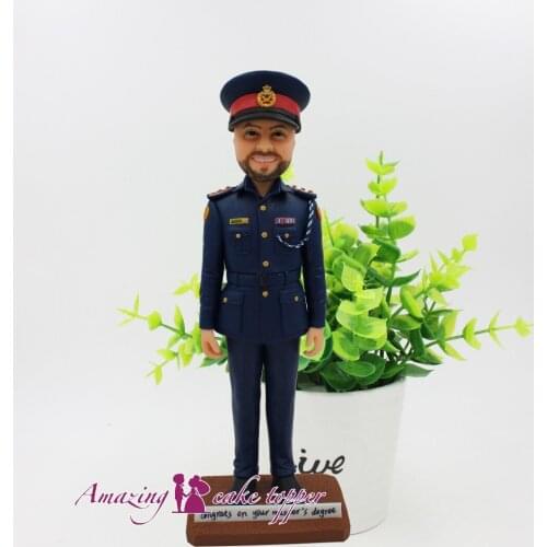 2019 AMAZING CAKE TOPPER Toys Handsome and mighty soldier And Groom Gifts Ideas Customized Figurine Valentines Day