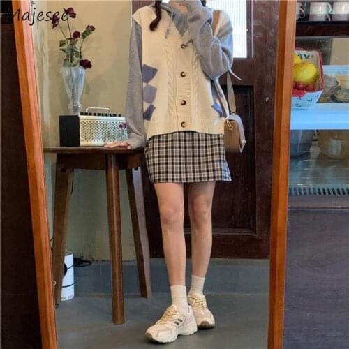 Sweater Vest Women Students Preppy Style Vintage V-Neck Single-breasted Harajuku Argyle All-match Trendy Knitted Outwear Femme