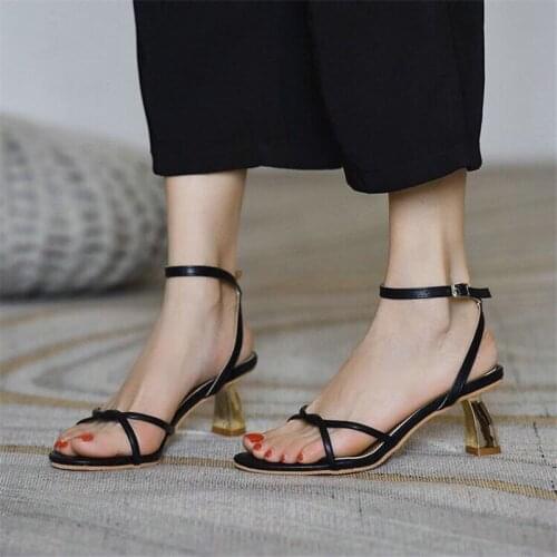 2020 New Women Sandals Fashion Shoes Lightweight Non-slip Womens Summer Designer Sandals