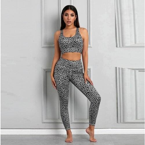 2 piece sets New Yoga Wear Two-Piece Chest Pad One-Piece Sports Suit Womens High Waist Trousers Quick-Drying Workout Clothes