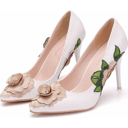 Crystal Queen Woman Shoes High Heels Ladies Shoes 9CM Heels Pumps Women Dress Shoes Lace Flower Sexy Wedding Shoes Rhinestone