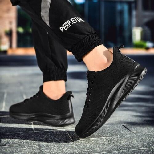 2021 Tenis Masculino Running Shoes Breathable Light Mens Sneakers Fashion Outdoor Mens Sports Shoes Large Size Men Casual Shoes