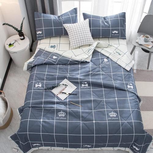 Soft Printed Bed Combo Kit Pillowcase, Blankets and Sheets to Decorate the Bedroom for Family or as a Gift for Friends