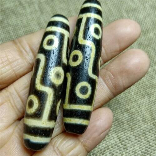 Tibet old mine agate chalcedony dzi horseshoe pattern nine-eyed dzi Tibetan prayer beads pendant with clear texture, retro fashi