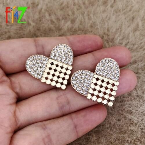 F.J4Z Hot Sweet Heart Earrings for Women Shiny Rhinestone Stud Earrings Romantic Office Ladies Anti-allergy Earing Jewelry